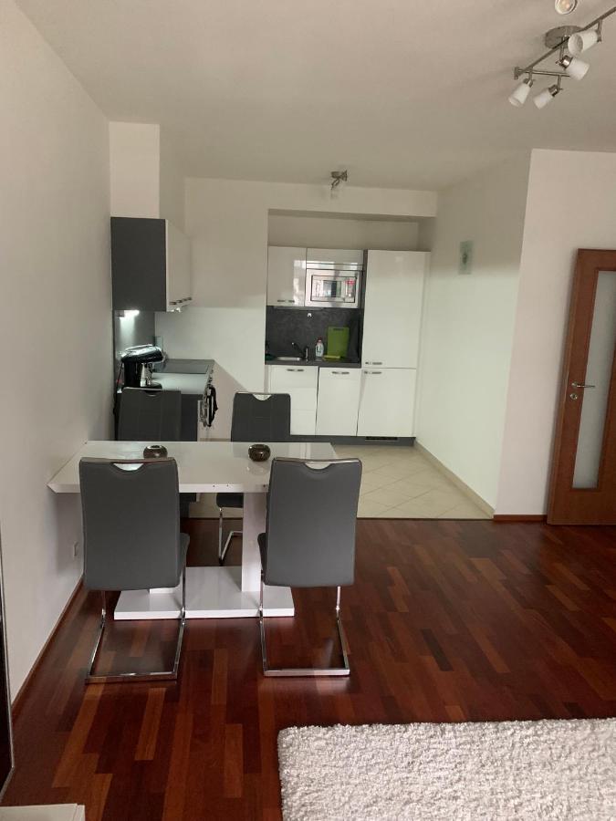 פראג Residence Garden Tower S Balkonem, Garaz מראה חיצוני תמונה
