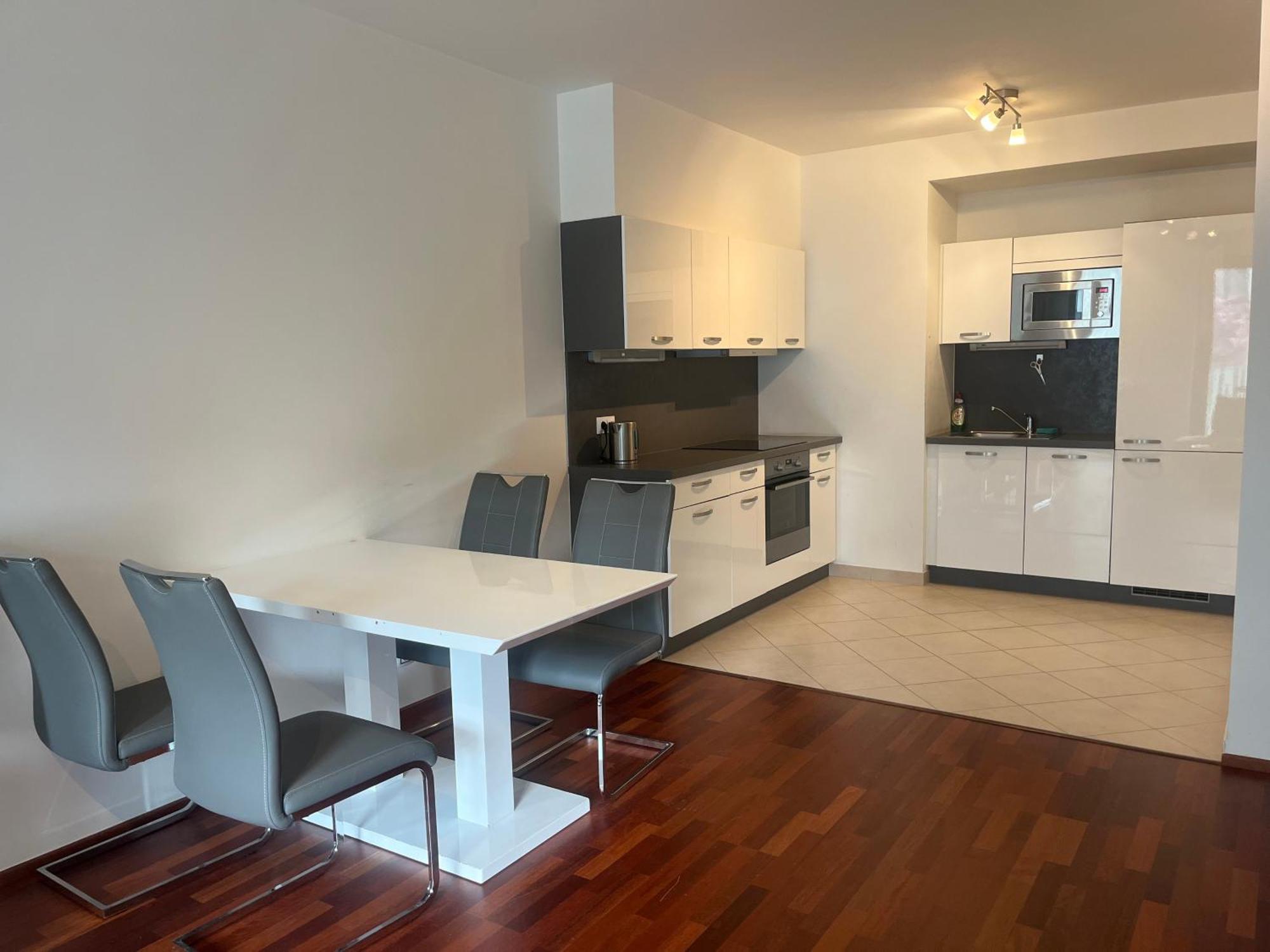 פראג Residence Garden Tower S Balkonem, Garaz מראה חיצוני תמונה